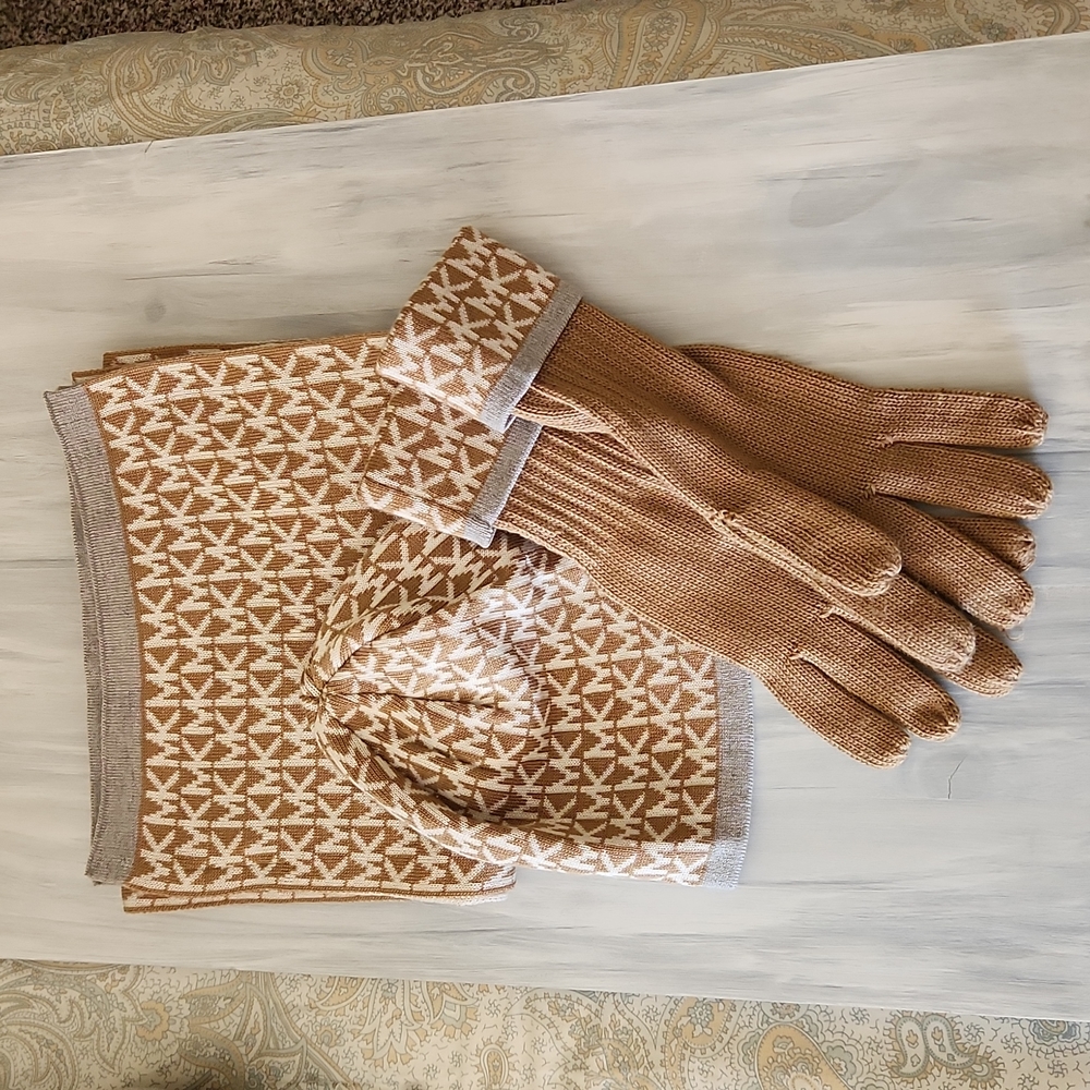 Michael Kors gloves, hat and scarf